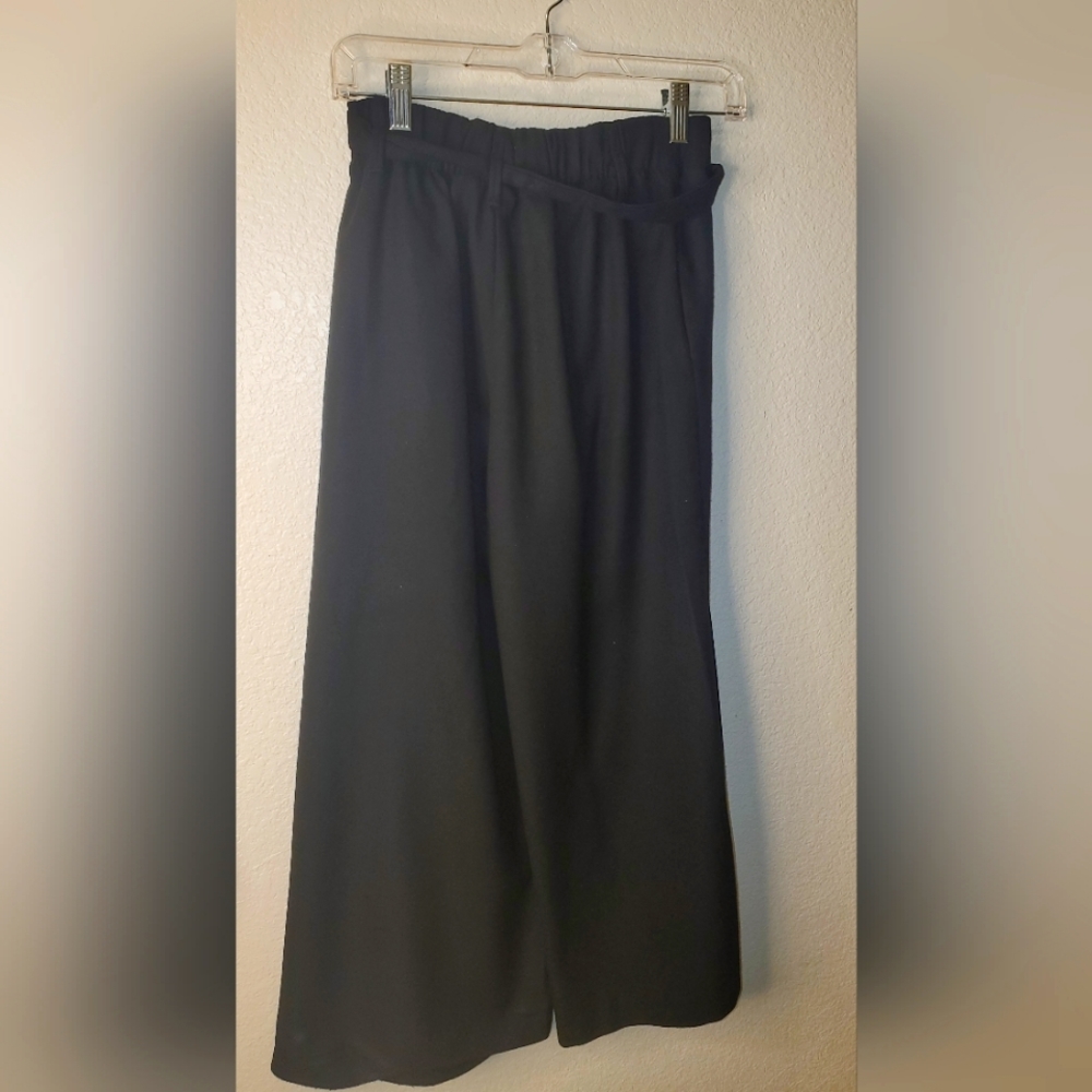 Zara Trafaluc Gaucho Pant With Pockets, Wide Leg Cropped Slacks in Black - Picture 4 of 8